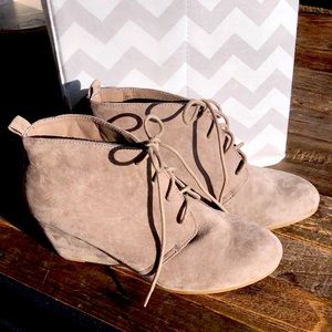 Sueded wedge booties